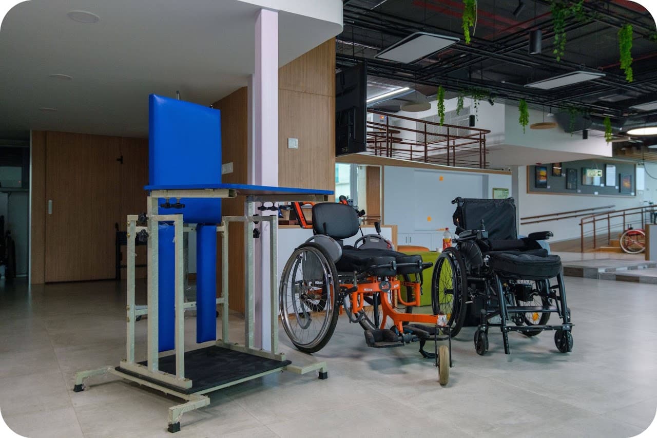 Design & development of a portable, lightweight, adaptable motorized mobility system for diverse user needs and accessible transportation