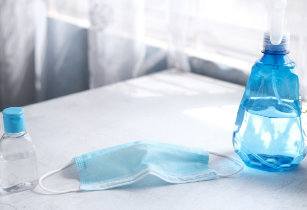 Low-cost rapid detection for Urinary tract infection (UTI) using a novel Lab-on-a-chip device